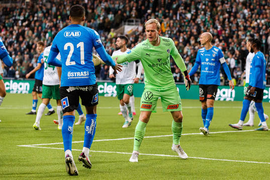 Halmstads Marcus Olsson och målvakt Malte Påhlsson