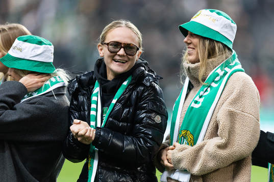Hammarbys Matilda Vinberg när damlaget hyllas för sitt