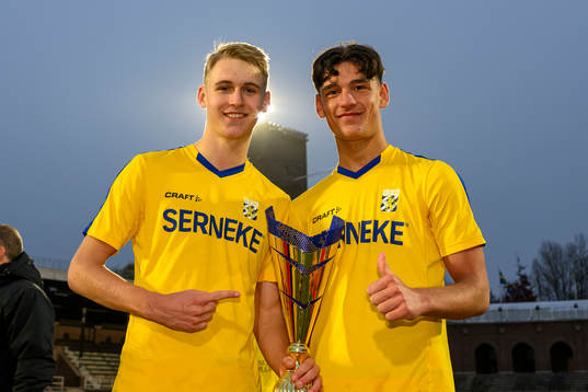 IFK Göteborg spelare jublar