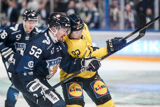 Mikael Seppälä of Finland and Jesper Fröden of Sweden