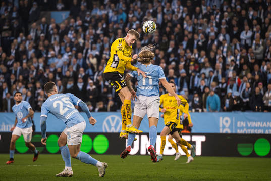 Elfsborgs Alexander Bernhardsson och Malmö FFs Sebastian