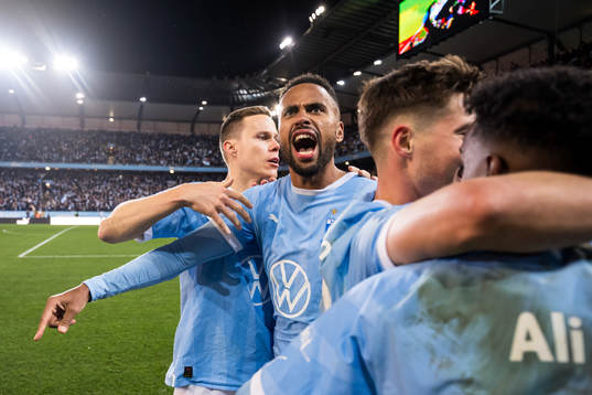 Malmö FFs Isaac Kiese Thelin jublar