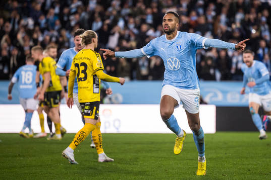 Malmö FFs Isaac Kiese Thelin jublar