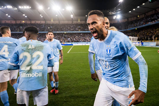 Malmö FFs Isaac Kiese Thelin jublar