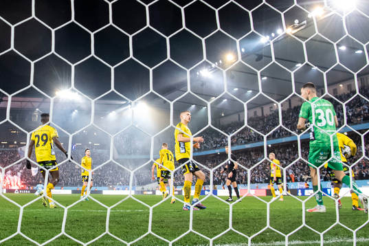 Elfsborgs Sebastian Holmen och målvakt Hakon Valdimarsson