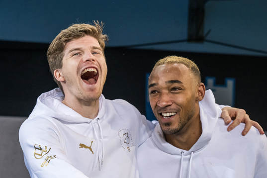 Malmö FFs Oliver Berg och Derek Cornelius jublar