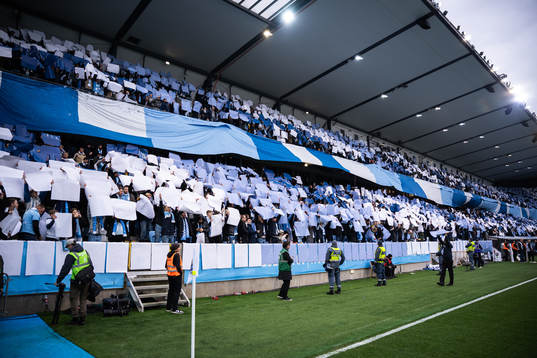 Malmö FFs supportrar med tifo