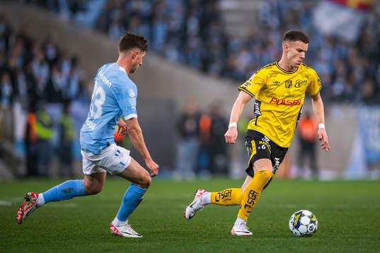 Malmö FFs Lasse Berg Johnsen och Elfsborgs Andri Fannar