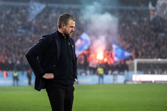 Elfsborgs manager Jimmy Thelin deppar