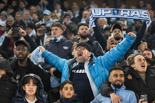 Jublande Malmö FF supportrar