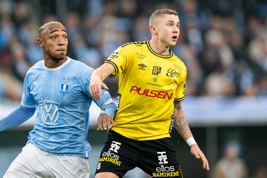 Malmö FFs Derek Cornelius och Elfsborgs Sebastian Holmen