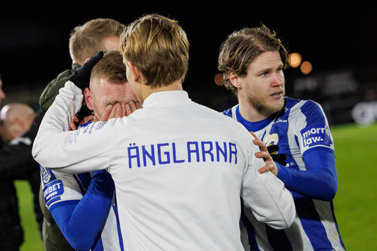 IFK Göteborgs Sebastian Ohlsson och Gustaf Norlin jublar