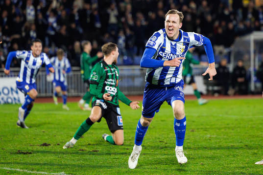 IFK Göteborgs Adam Carlén jublar