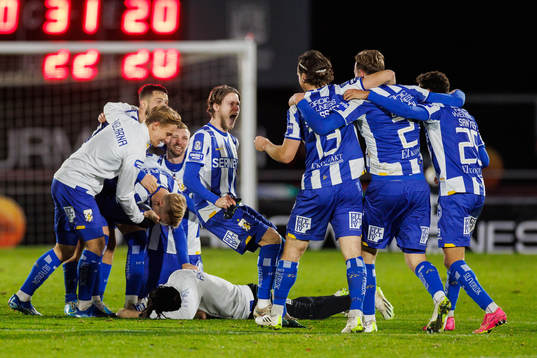 IFK Göteborgs spelare jublar