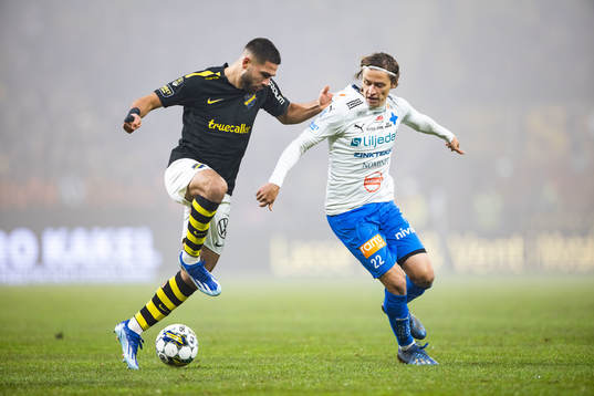 AIKs Omar Faraj och Värnamos Simon Thern