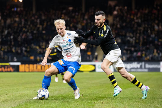 Värnamos Victor Larsson och AIKs Ioannis Pittas