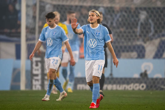 Malmö FFs Sebastian Nanasi deppar