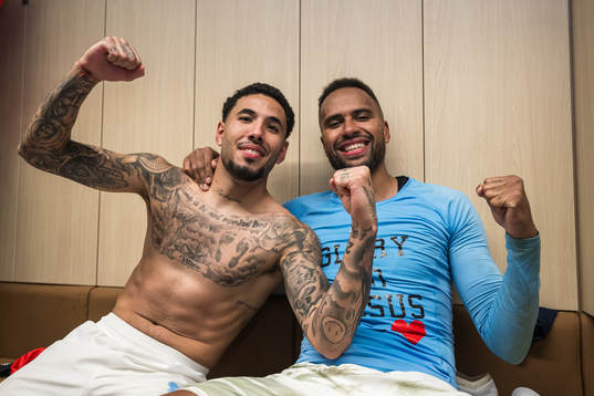 Malmö FFs Sergio Pena och Isaac Kiese Thelin  jublar i