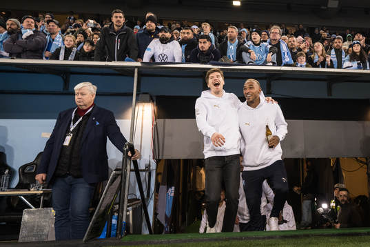 Malmö FFs Oliver Berg och Derek Cornelius jublar