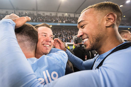 Malmö FFs sportchef Daniel Andersson och Derek Cornelius