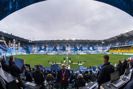 Malmö FFs supportrar med tifo