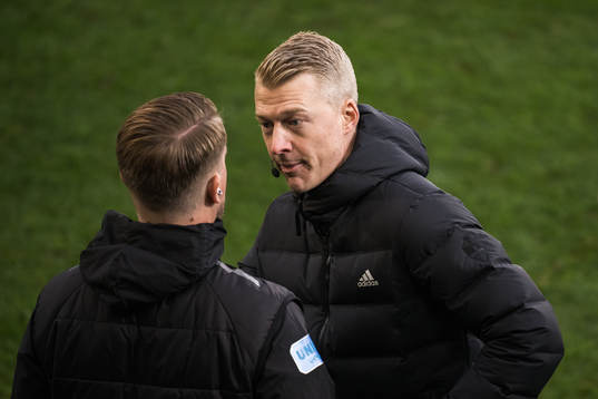 Fjärdedomare Adam Ladebäck i samtal med Malmö FFs