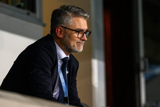 Malmö FFs VD Niclas Carlnén på läktaren