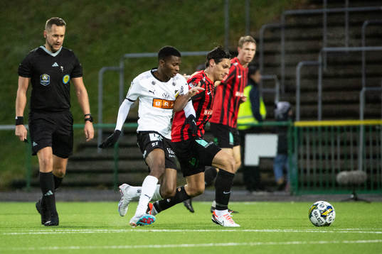 Häckens Akoua Romeo Amane och Kevin Ackermann