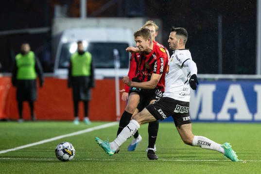 Bläddra bland fler bilder av Fotboll, Allsvenskan, Brommapojkarna - Häcken