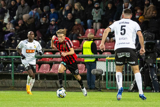 Brommapojkarnas Wilmer Odefalk och Häckens Even Hovland