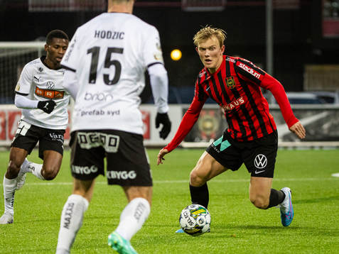 Brommapojkarnas Alexander Jensen mot Häckens Even Hovland