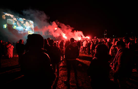 Malmö FF supportrar följer fotbollsmatchen i Allsvenskan