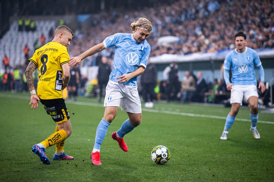 Elfsborgs Sebastian Holmen och Malmö FFs Sebastian Nanasi