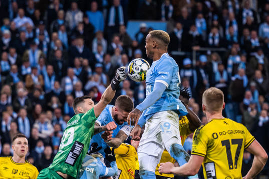 Elfsborgs målvakt Hakon Valdimarsson och Malmö FFs Pontus