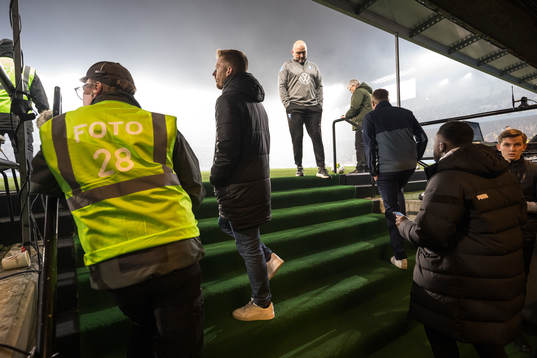 Malmö FFs Anders Christiansen vid ett spelavbrott på