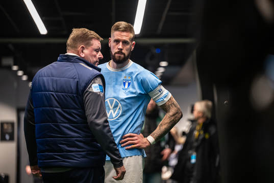 Malmö FFs Pontus Jansson i spelargången vid ett