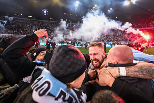 Malmö FFs Pontus Jansson jublar över SM-guldet
