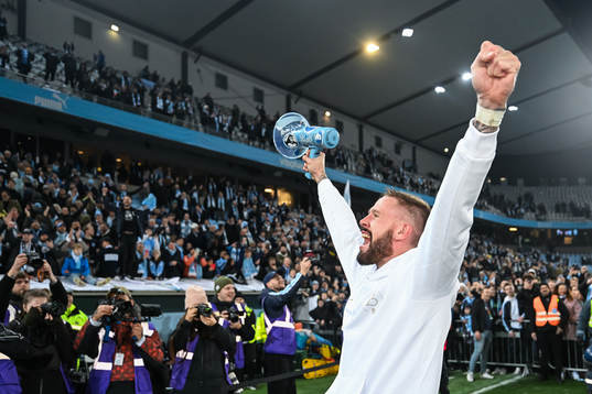 Malmö FFs Pontus Jansson jublar med Lennart Johanssons
