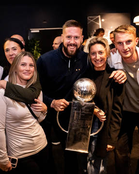 Malmö FFs Pontus Jansson med fru Åsa Thornell och familj