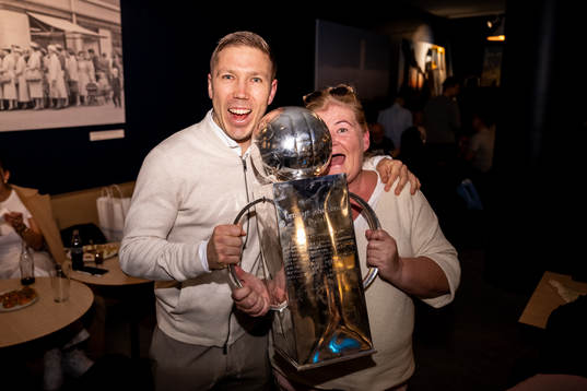 Malmö FFs Anton Tinnerholm med sällskap