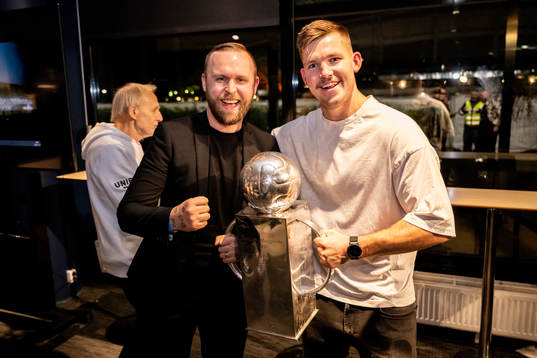 Malmö FFs fystränare Jamie Mackay med sällskap
