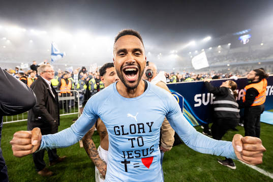 Malmö FFs Isaac Kiese Thelin jublar över SM-guldet