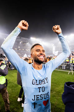 Bläddra bland fler bilder av Isaac Kiese Thelin