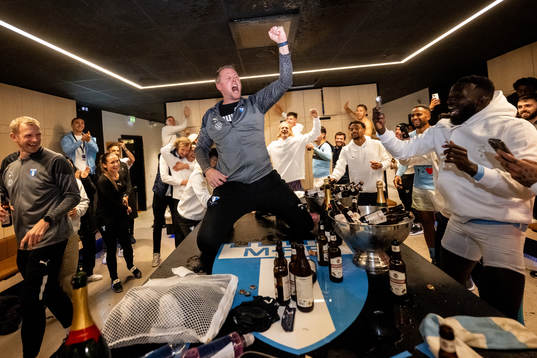 Malmö FFs spelare och fysioterapeut Jesper Robertsson