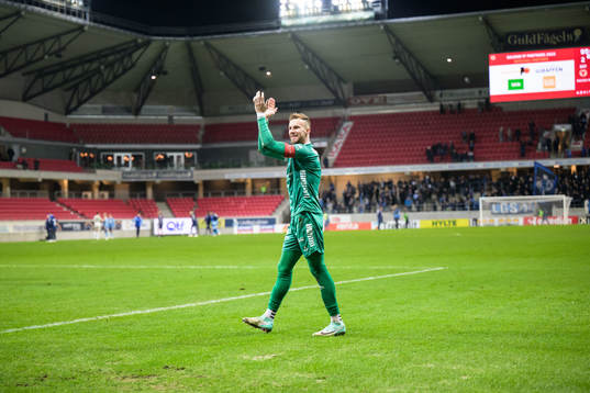 Kalmars målvakt Ricardo Friedrich jublar