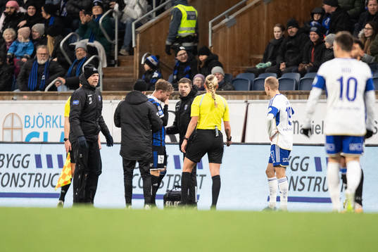 Sirius Dennis Widgren byts ut skadad