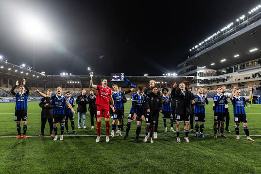Sirius spelare jublar
