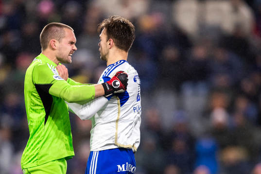 IFK Norrköpings målvakt Oscar Jansson och Anton Eriksson