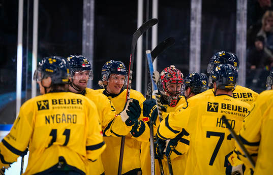 Players of Sweden celebrating