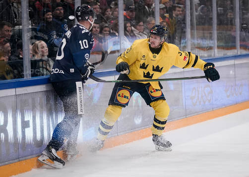 Kristian Vesalainen of Finland and Niklas Hansson of Sweden